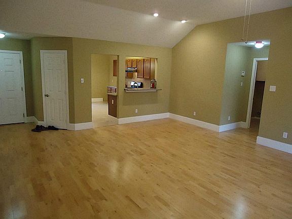 4th image of 3311 Blue Wing Dr