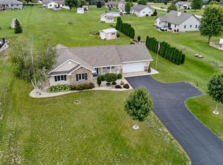 W5979 Lee Dr, Fort Atkinson, WI 53538