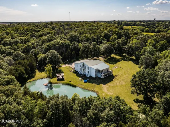 4049 Proper Tee Dr, Fulton, MO 65251
