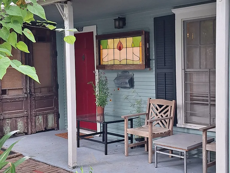 2925 Helena St — Photo 2