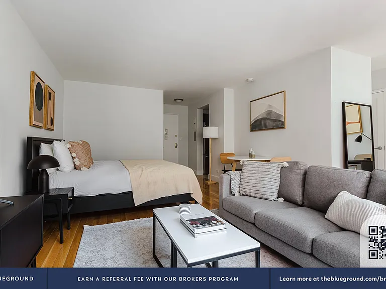 141 E 33rd St #12F — Photo 4