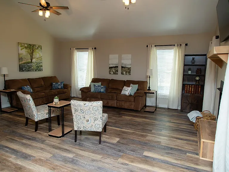 208 Wind Valley Trl — Photo 9