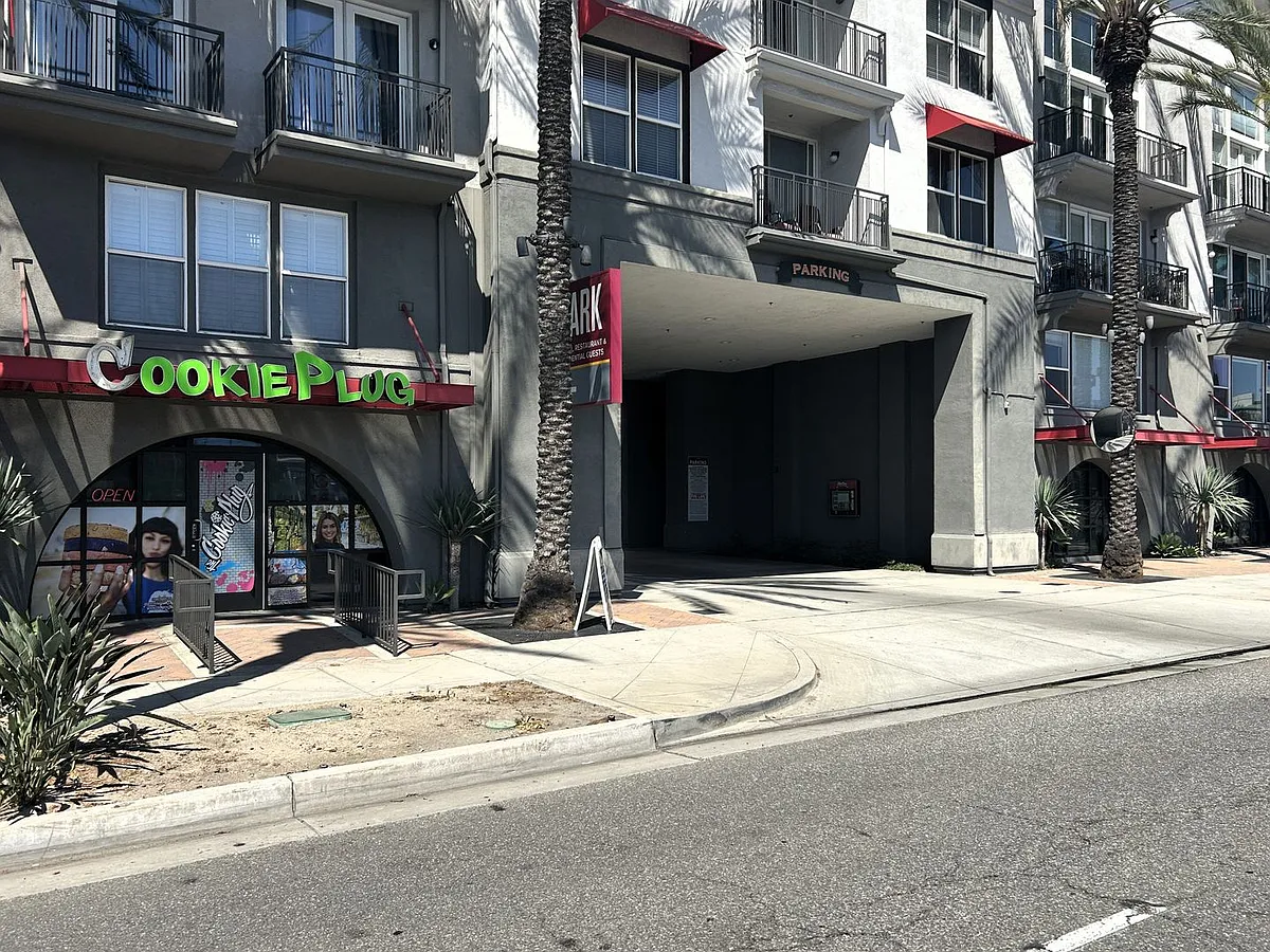 Building Photo - 1801 E Katella Ave #3051