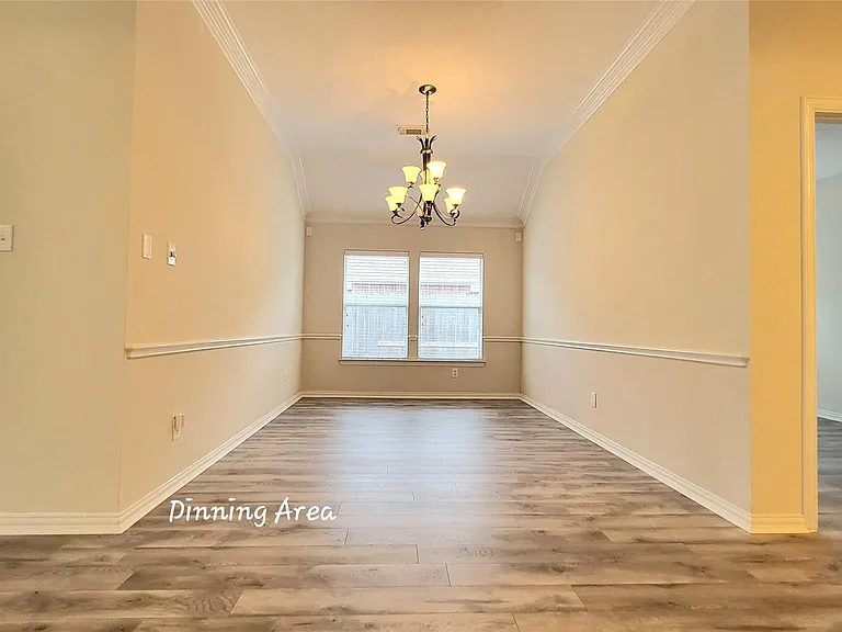5631 Beaver Pass Ln — Photo 6