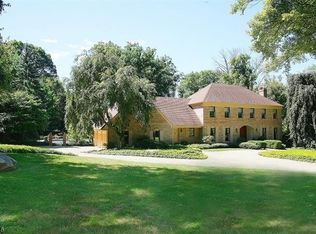 46-2 Post Kennel Rd, Far Hills, NJ 07931