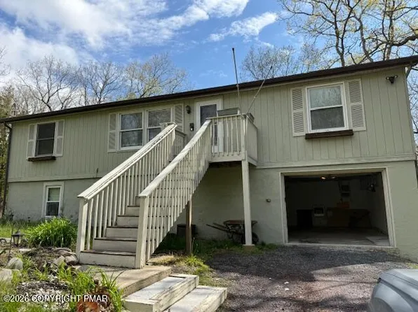 3602 Acorn Cir, East Stroudsburg, PA 18302