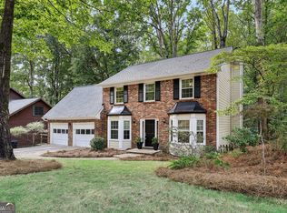 9630 Hillside Dr, Roswell, GA 30076