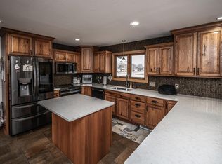 5415 Lincoln St, Hampton, MN 55031