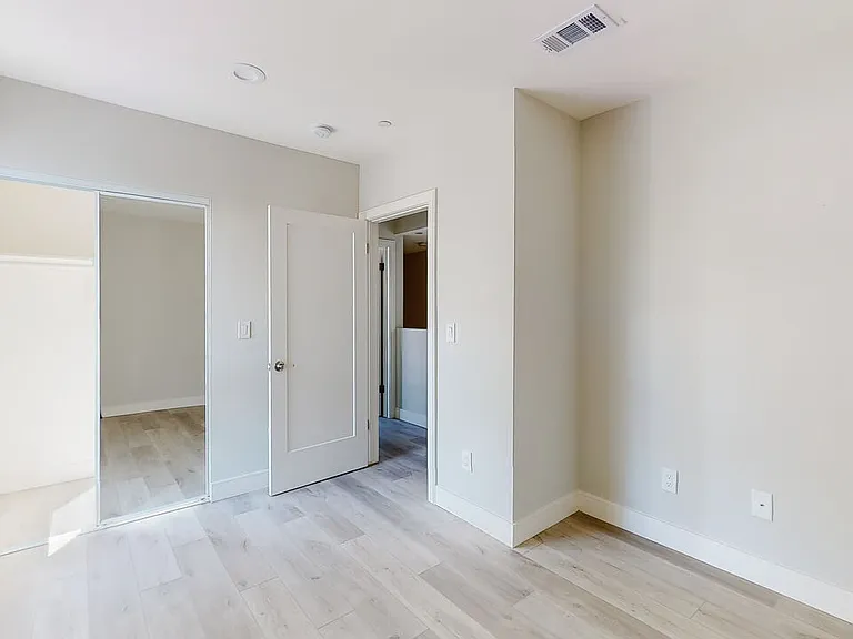237 Rosemont Ave — Photo 23