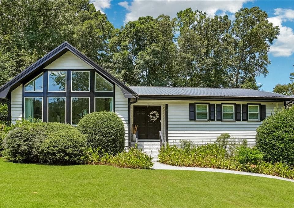 1st image of 2720 Creekview Dr NW