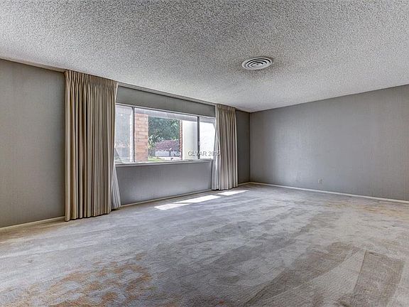 3rd image of 201 Canyon Dr
