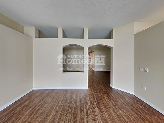 4th image of 4526 Beaumaris Dr