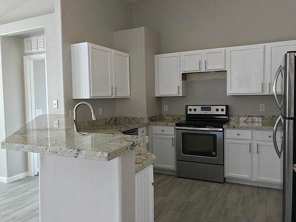 4th image of 4715 E Meadow Lark Way