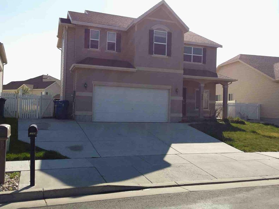 1st image of 326 E Interlochen Ln