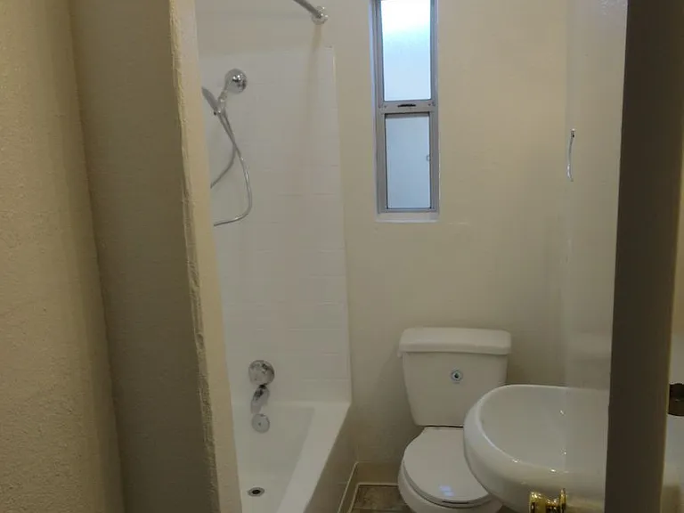 Two Bedroom One Bath Cottage with Hardwood Floors and Patio! Move in Special $1000 off 1st Month'... — Photo 10