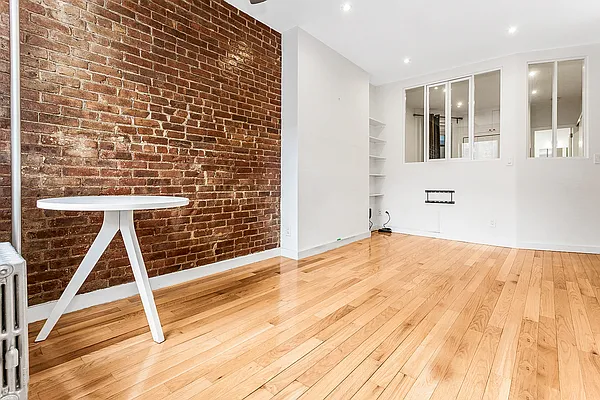 Rented by Compass | media 4