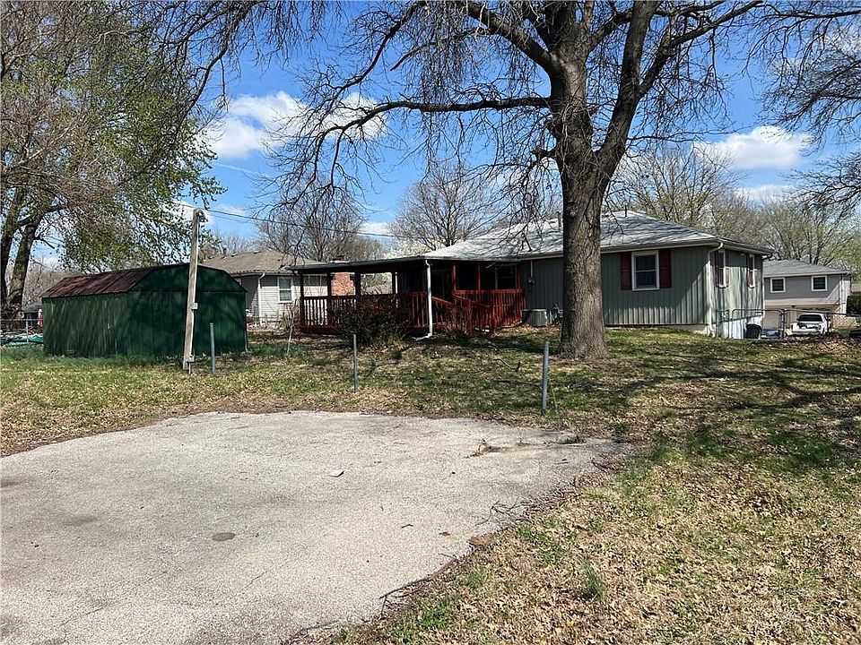 2nd image of 3104 N 84th Pl