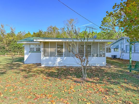 2nd image of 7766 Paradise Dr