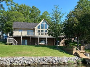 12083 Malibu Ln, Marion, IL 62959