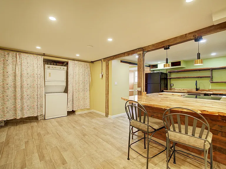 2125 Cedar St #2 — Photo 8