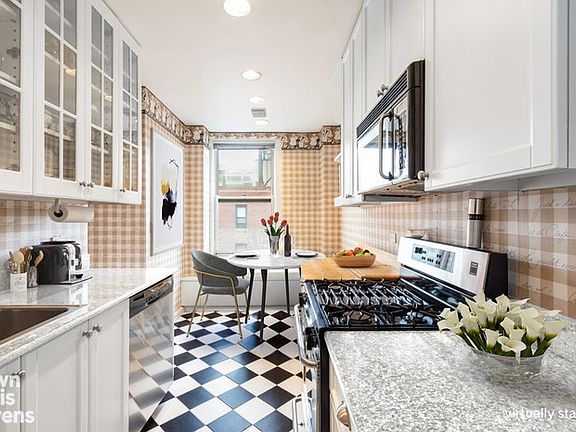 2nd image of 103 E 84th St #9C