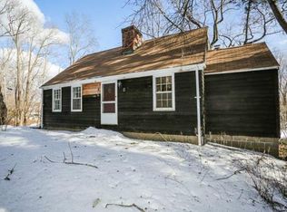 2 Jordan Hill Rd, Sandy Hook, CT 06482