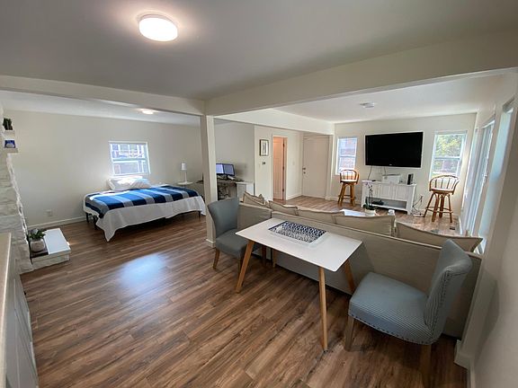 4th image of 7798 River Edge Ln #B