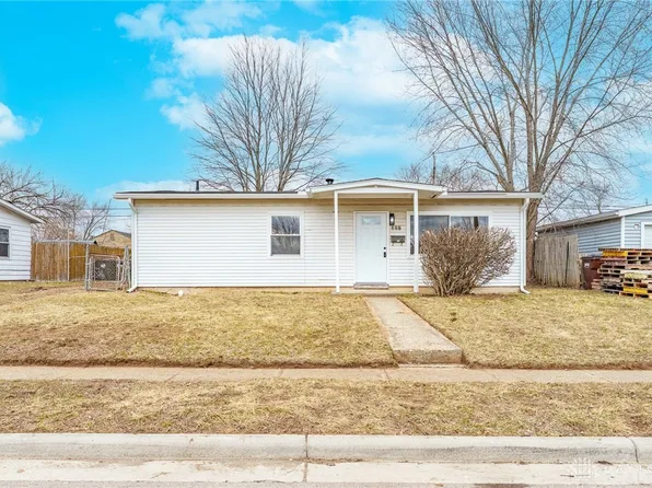 327 Galewood Dr, New Carlisle, OH 45344