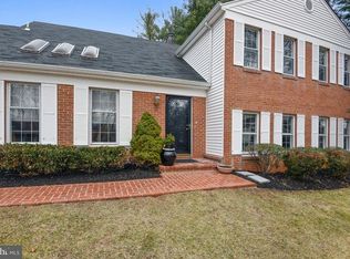 6 Thorburn Rd, Gaithersburg, MD 20878