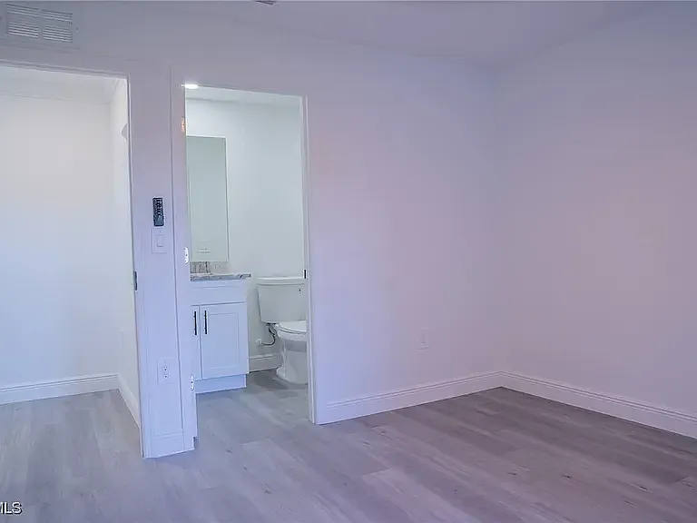 331 Detroit Ave — Photo 16