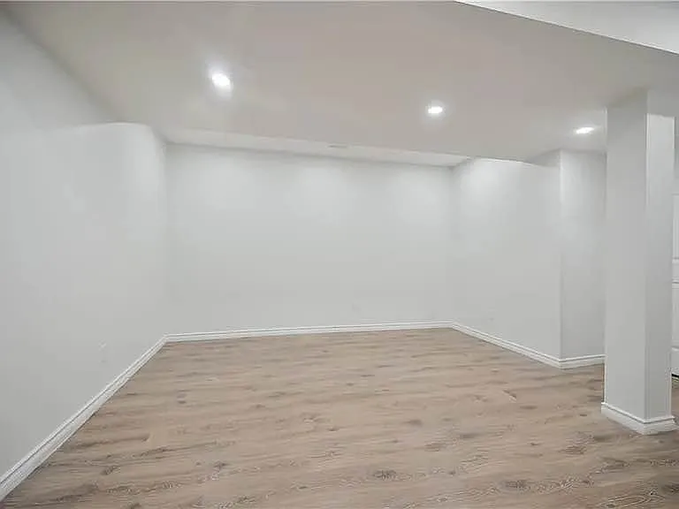 Building Photo - 81 Marion St #BASEMENT