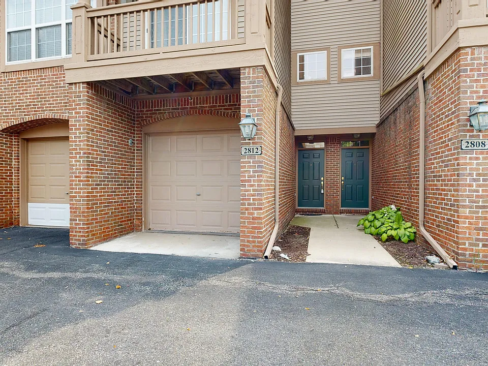 2812 Barclay Way