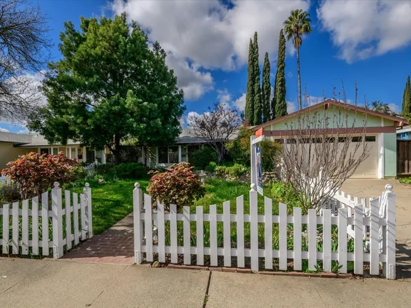2608 Mackinaw Way, Sacramento, CA 95826