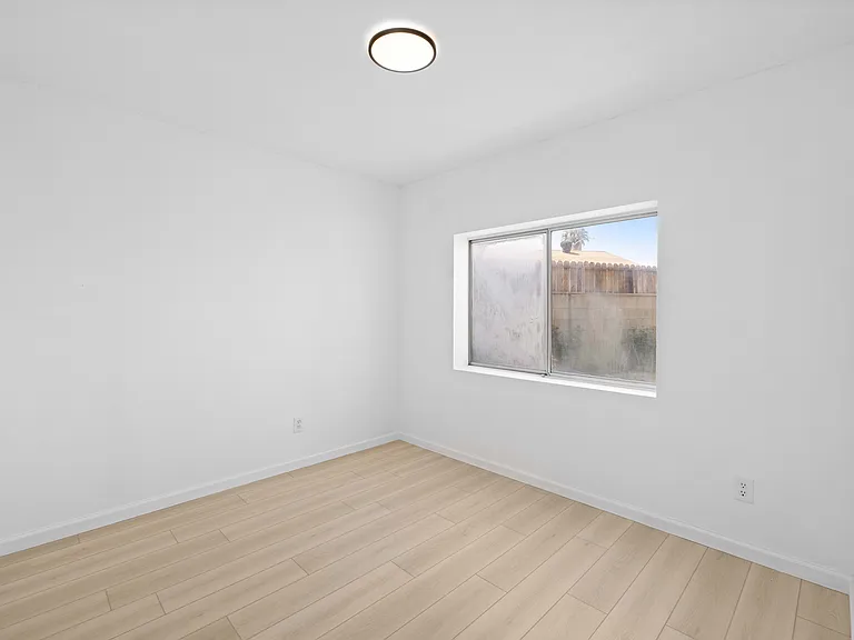 3501 W Avenue K13 — Photo 20