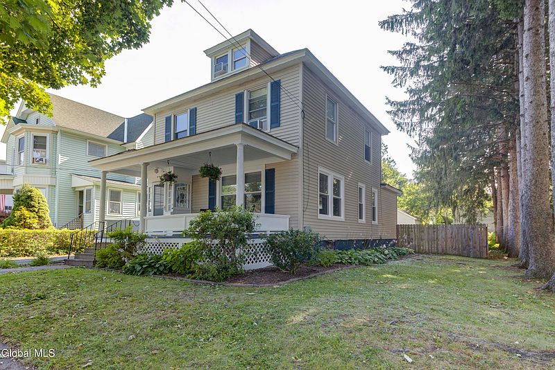 2nd image of 212 S Melcher Street