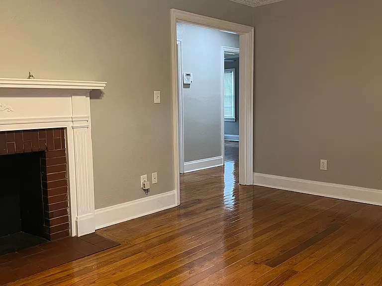 208 Shawnee Trl — Photo 3