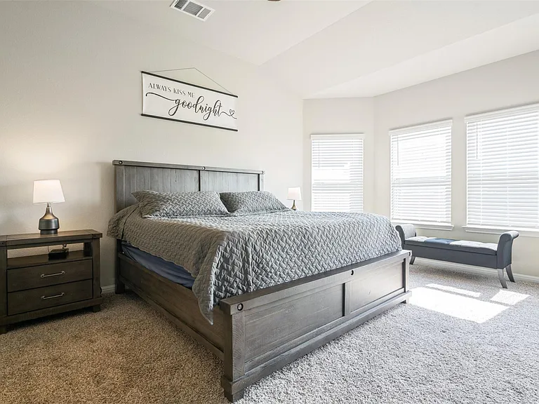 10310 Mager Ln — Photo 14