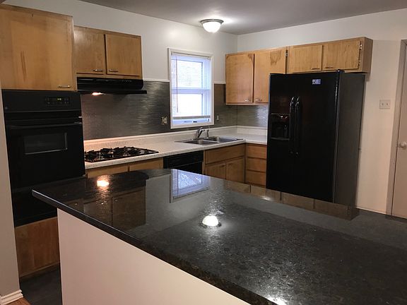 2nd image of 1448 Ross Ave