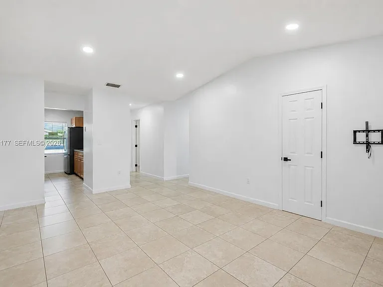 5113 SW 138th Avenue Cir — Photo 5