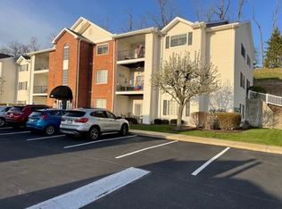 650 Hidden Ridge Ct APT 103, South Park, PA 15129