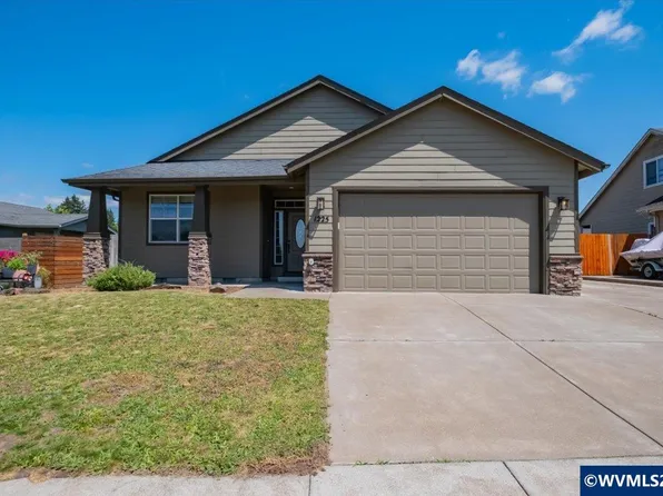 1225 46th Ave, Sweet Home, OR 97386