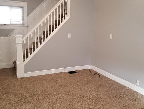 3rd image of 2231 W 103rd St