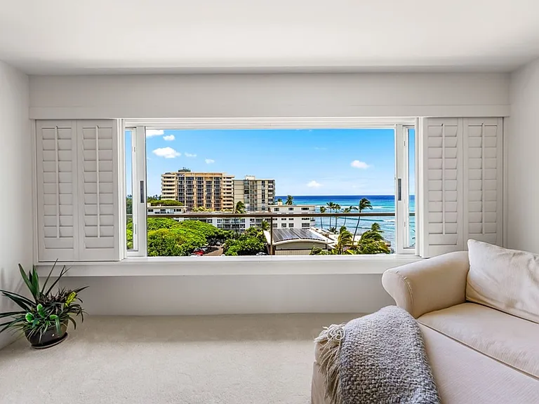 2895 Kalakaua Ave #805 — Photo 34