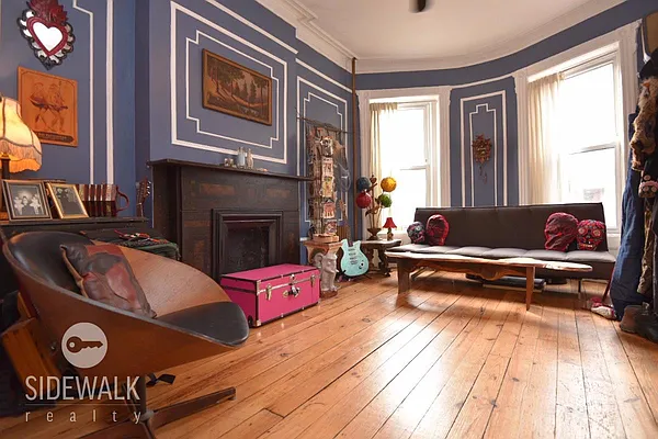 Rented by Sidewalk Realty LLC | media 10