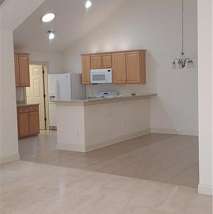 5th image of 4349 Grassy Moss Dr