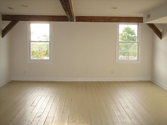2nd image of 60B Clinton St