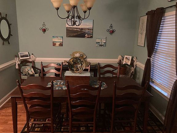 Dining Room (w/ furnishings)