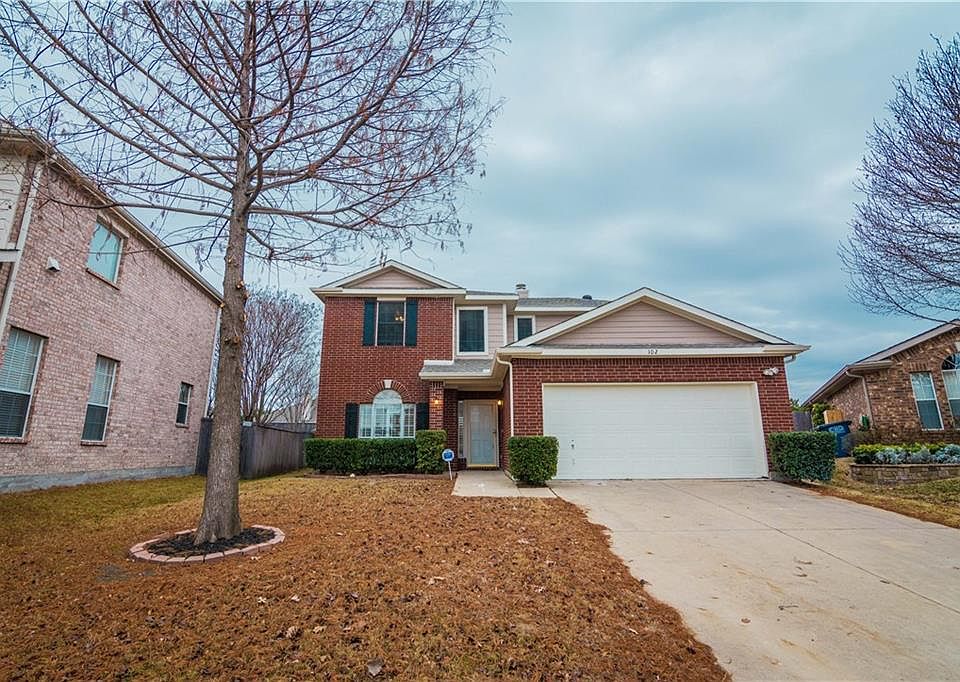 1st image of 102 Admiral Dr