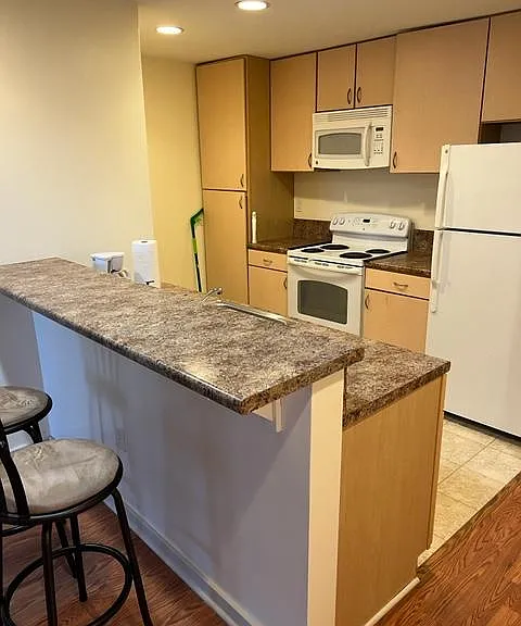 815 Arch St #202 — Photo 3