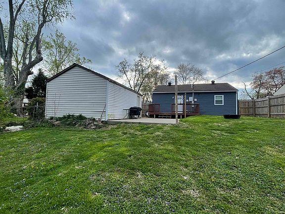 5th image of 5205 Warren Dr